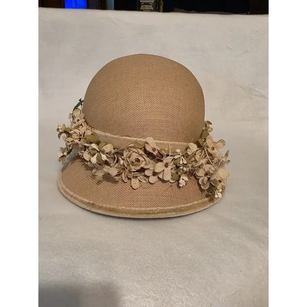 Women's Vintage Straw Cloche Hat with Floral Trim - Beige - Picture 2 of 6